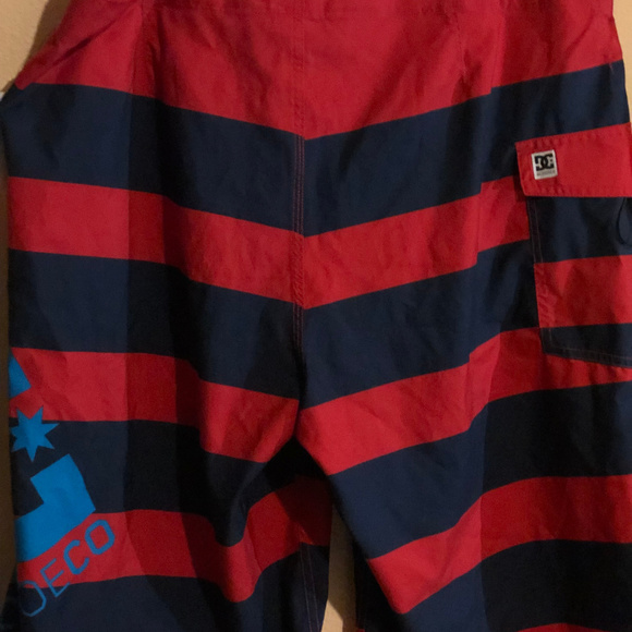 D&G Men's Re/Blue Swim Trunks Shorts  Size 38(new) - Picture 4 of 8